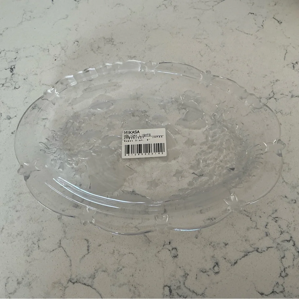 Mikasa Holiday lights 9” Transparent Glass Floral Oval Platter